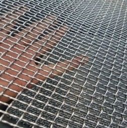 OEM PVC rivestito chiuso Crimp Wire Mesh per prodotti ad alte prestazioni