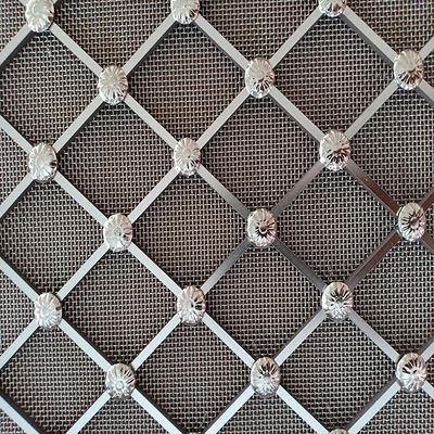 Griglie di filo ornamentale lucido a buco quadrato per progetti architettonici