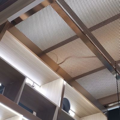 Spazio di trasformazione per bobine metalliche durevoli e durature