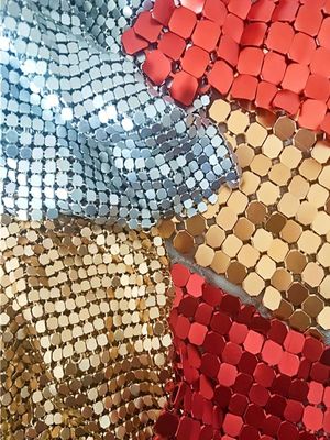 Cintura a catena a maglia di metallo Tela in argento Sequins SGS Materiale di tessuto Plain Weave
