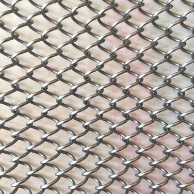 Le tende a bobina metallica sono la soluzione perfetta per spazi residenziali e commerciali