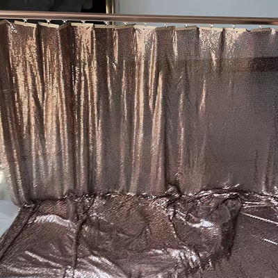 Fabbricazione a base di leghe di alluminio Shimmer Metallic Sequin Chain Link For Curtain Metal Mesh Fabric
