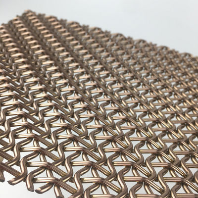 Pannelli a maglia in acciaio inossidabile di grado architettonico per migliorare le porte degli armadi nelle cucine e negli spazi di stoccaggio contemporanei