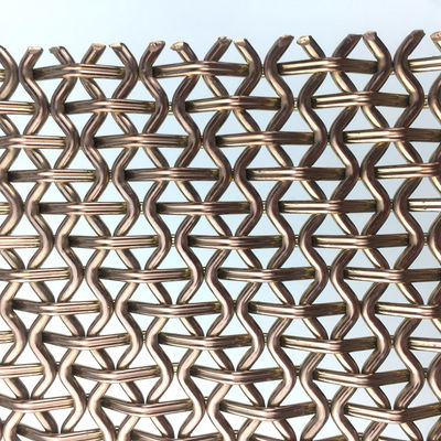 Pannelli a maglia in acciaio inossidabile di grado architettonico per migliorare le porte degli armadi nelle cucine e negli spazi di stoccaggio contemporanei