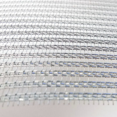 Maglia di filo in acciaio inossidabile laminata in vetro architettonico, tessuta per divisori di spazio moderni e rivestimenti murali