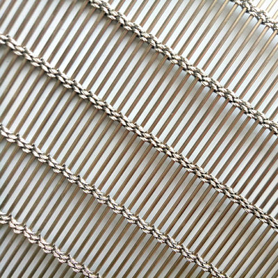 Maglia di acciaio inossidabile leggera per recinzioni esterne Design paesaggistico resistente alla corrosione