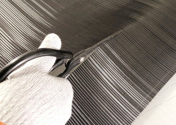 L'iso 2.5m ha dipinto i rivestimenti murali neri di Mesh Screen Laminated Glass For del cavo