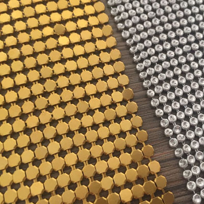 Metallo metallico di alluminio Mesh Fabric For Clothing di Oilproof degli zecchini del rivestimento dello SGS
