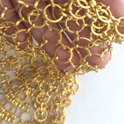Maglia dorata della posta a catena di Ring Mesh Decorative Fence 3.8mm del metallo del ODM